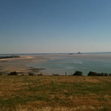 Mont St Michel Et La Petite Caravane De Sophie Campsite *